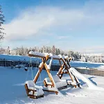 Udanypobyt Dom Zakatek
