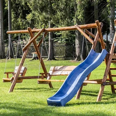 Udanypobyt Dom Zakątek